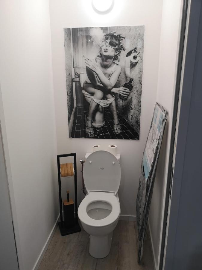 T3 Avec Salle De Bain Privative Par Chambre アジャン エクステリア 写真